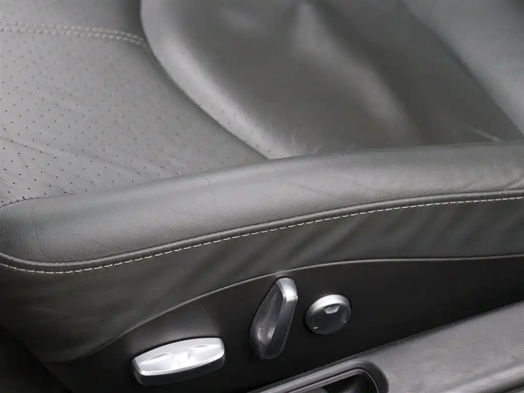 Porsche 911 2010 Targa 4 3.6L фото 4