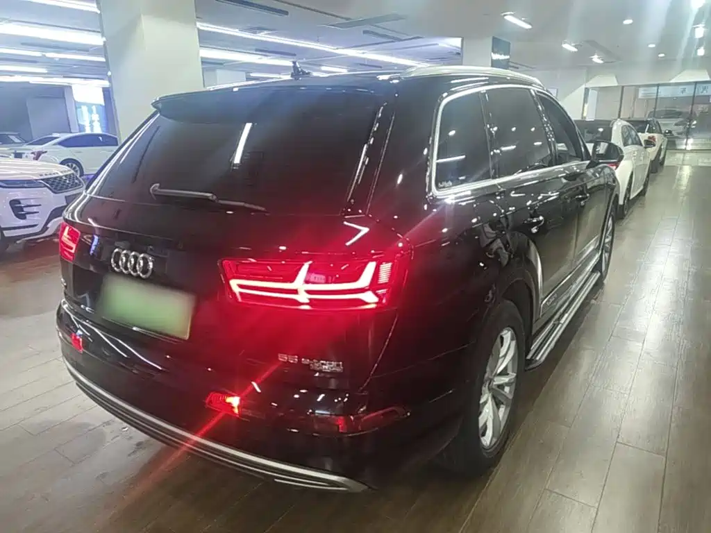 Фото 7 - Audi Q7 New Energy