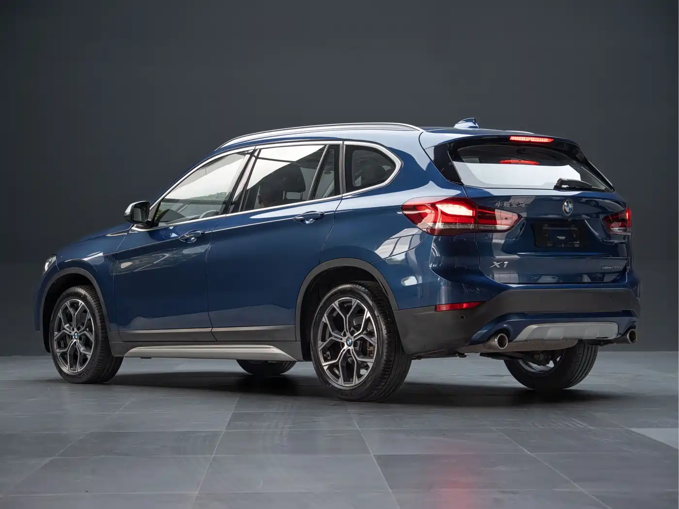 BMW X1 2022 sDrive20Li Fashion фото 9
