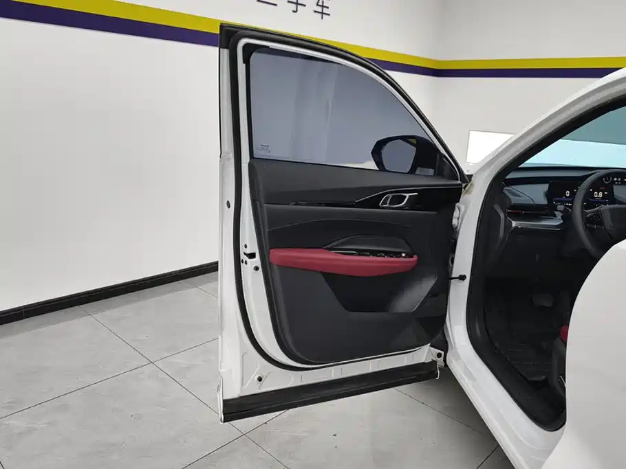 Фото 7 - Changan Oshan Z6