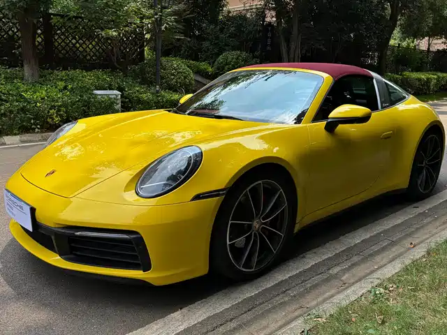 Porsche 911 Targa 4 3.0T
