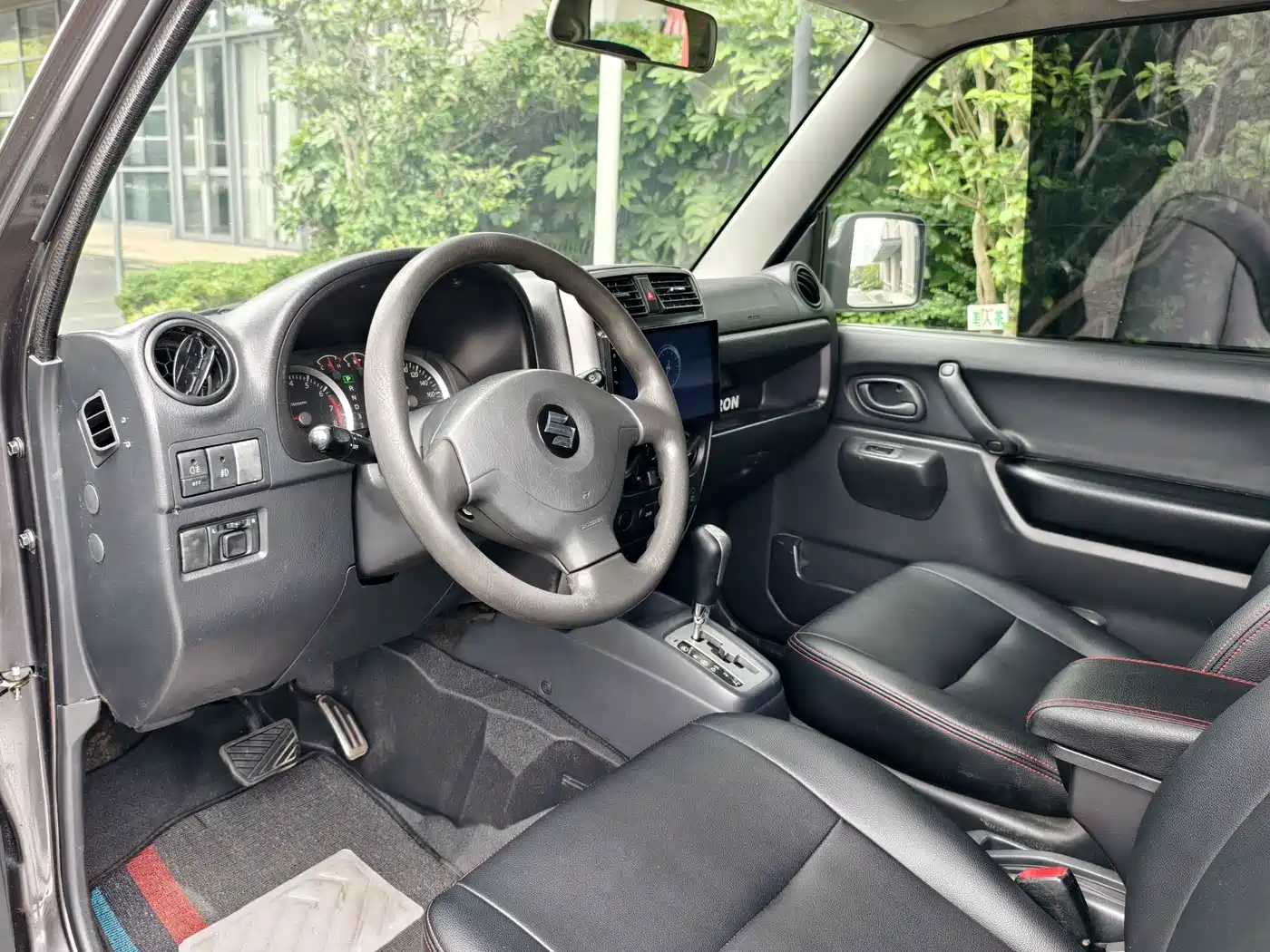 Suzuki Jimny (Import) 2011 2011 1.3 AT Navigation Edition
