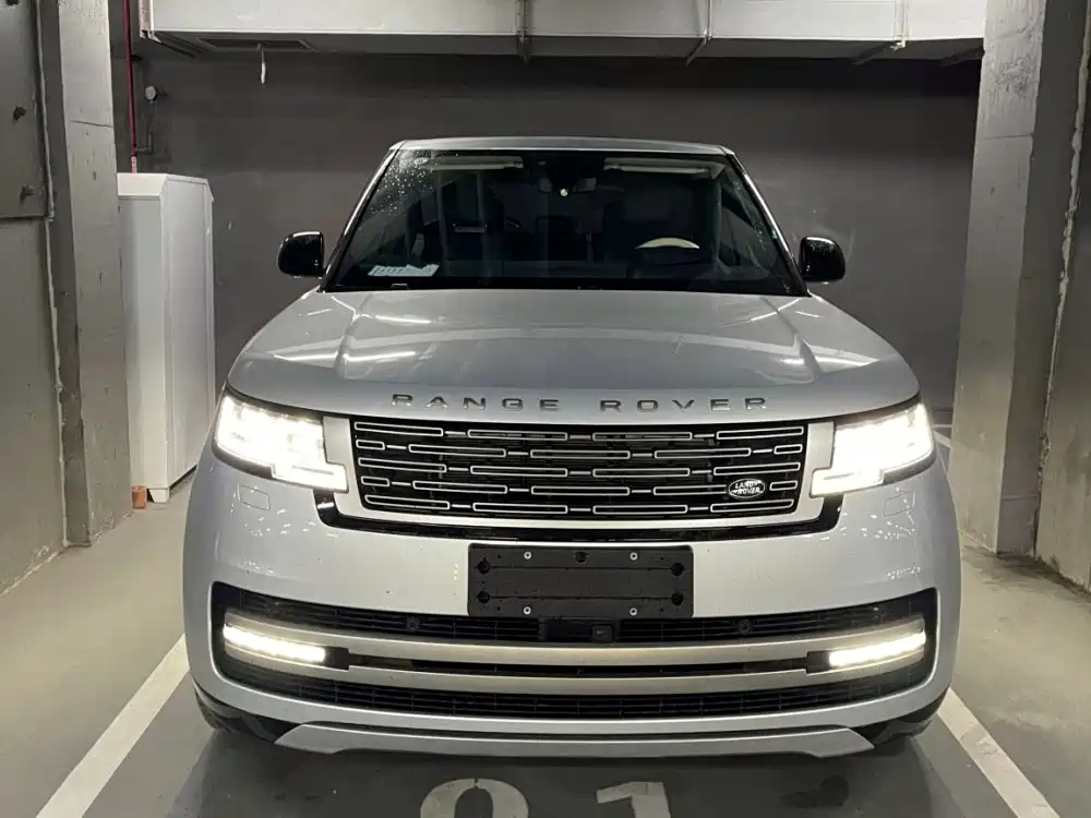 Photo 1 - Land Rover Range Rover