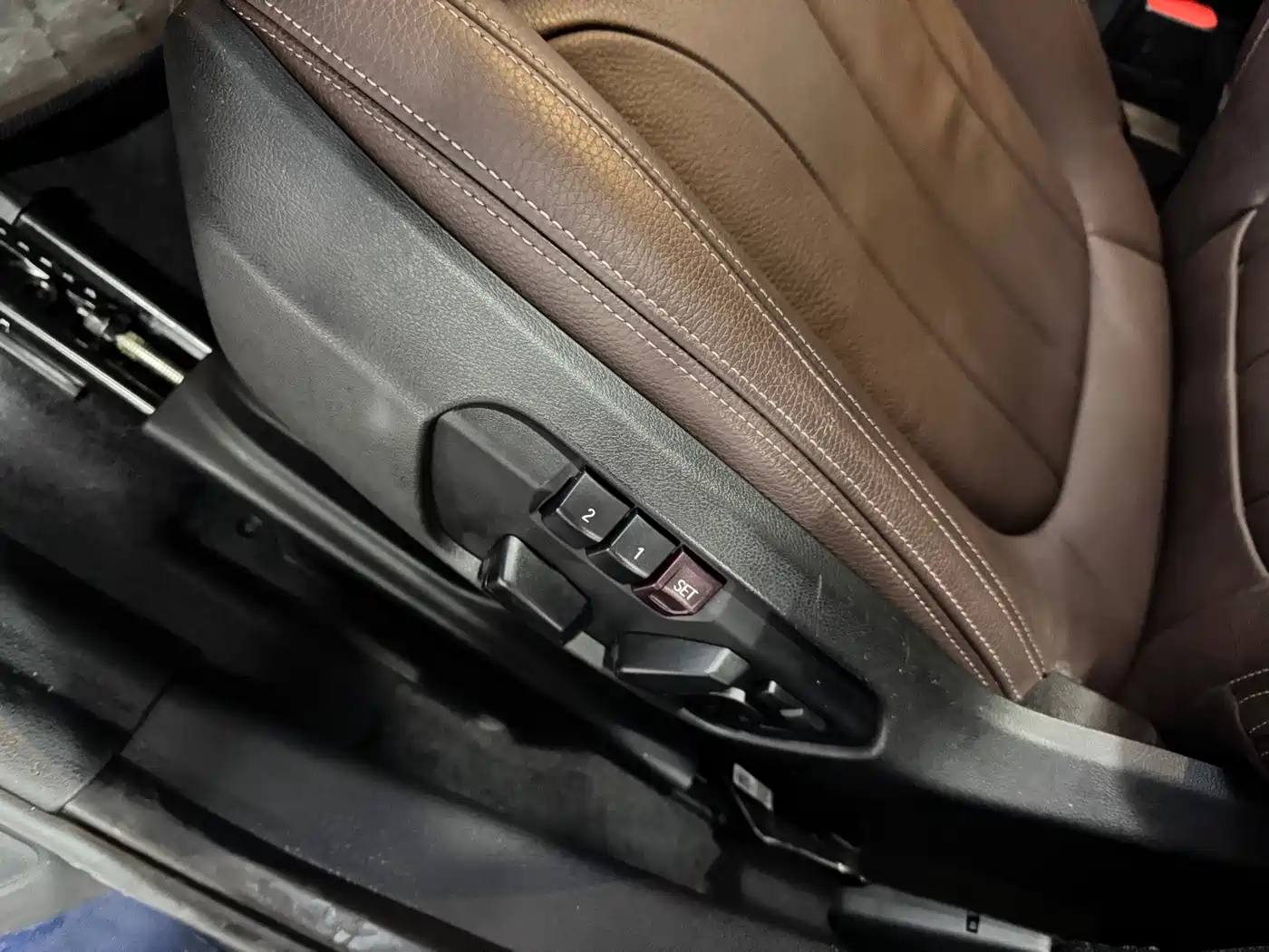 BMW X1 2018 xDrive20Li Premium Model фото 18