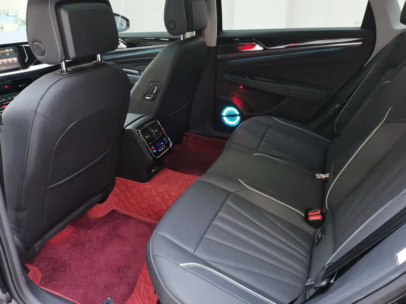 Volkswagen Passat 2024 Model 380TSI Starlight Elite фото 8