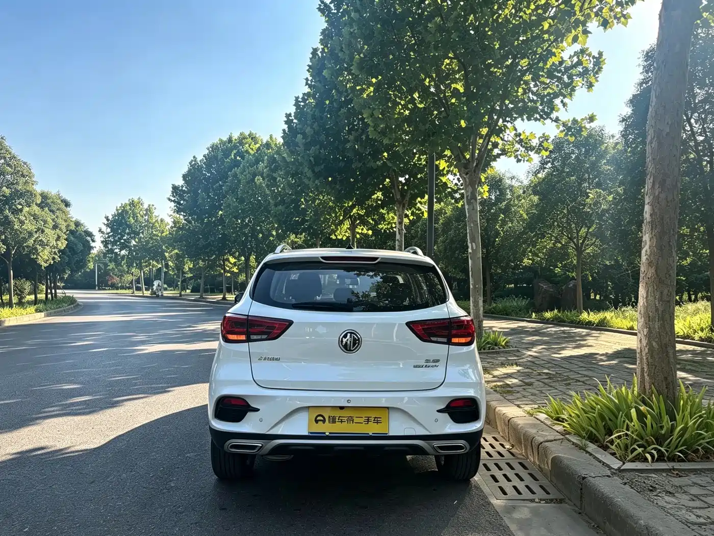 2023 MG ZS