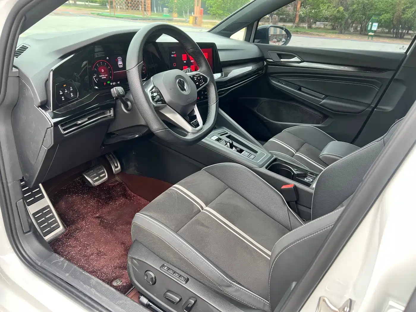 Volkswagen Golf 2021 280TSI DSG R-Line фото 4