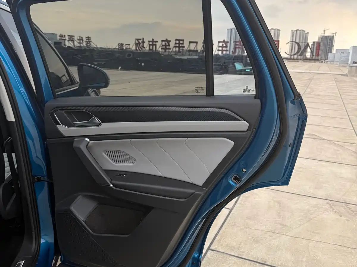 Volkswagen Tayron GTE Plug-in Hybrid 2023 280TSI Luxury Plus Advanced Edition фото 21