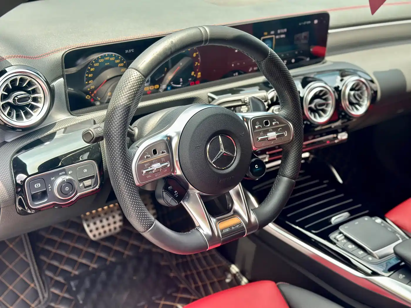 Mercedes-Benz A-Class AMG 2023 Model Year AMG A 35 L 4MATIC фото 7
