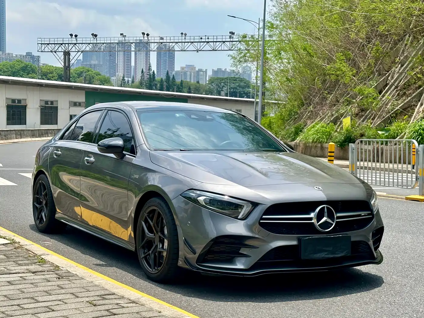 Mercedes-Benz A-Class AMG 2023 Model Year AMG A 35 L 4MATIC фото 2