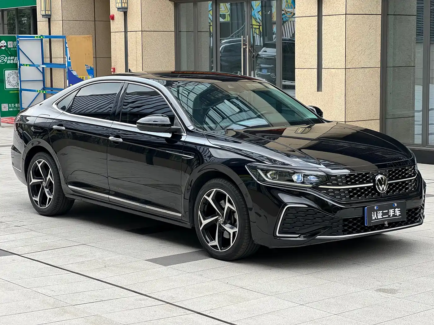 Volkswagen Passat 2023 330TSI Starlight Luxury Edition фото 3