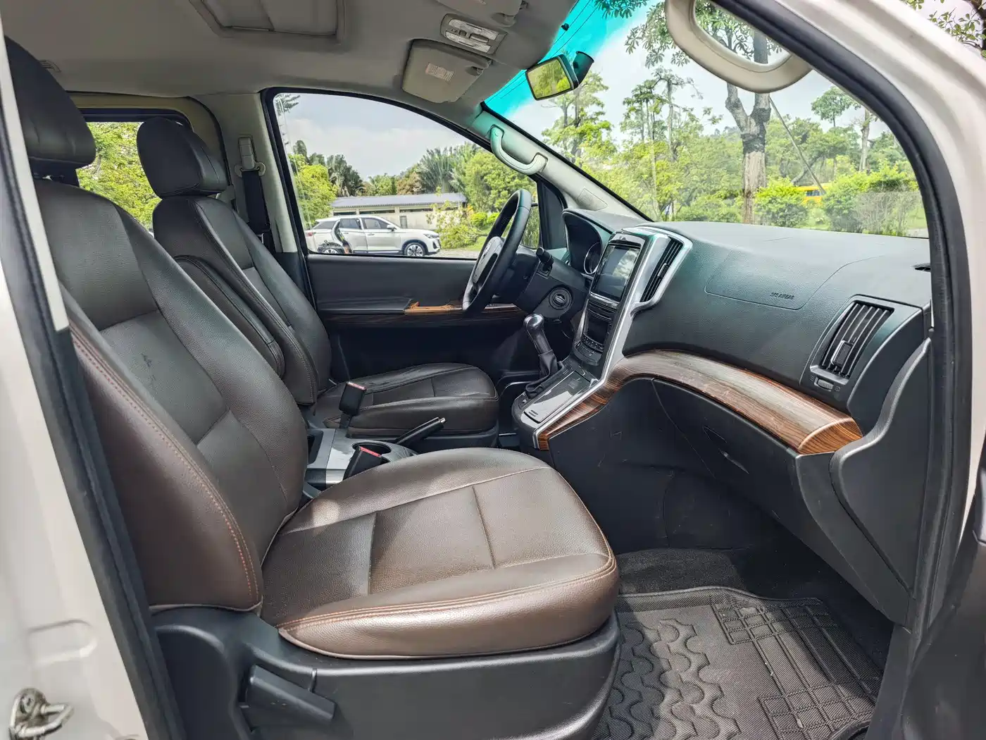 Dongfeng Fengxing Fengxing CM7 2018 2018 2.0T Automatic Exclusive