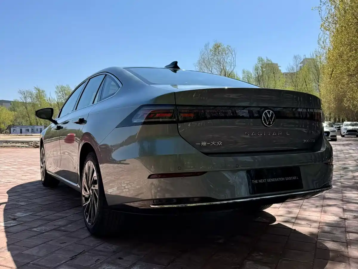 Volkswagen Sagitar 2025 300TSI DSG High-end Model фото 8