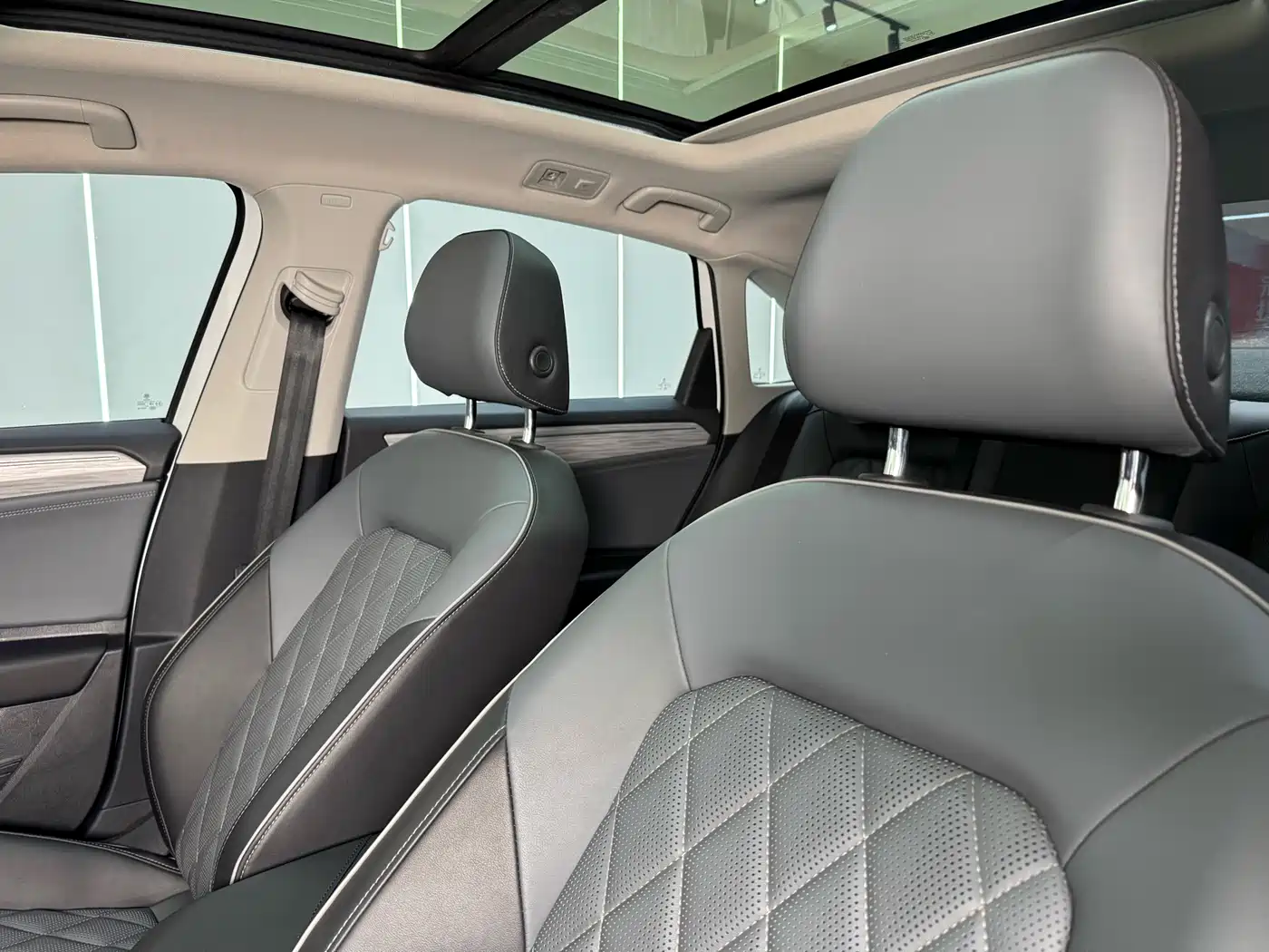 Volkswagen Sagitar 2023 280TSI DSG Surpass Plus Edition фото 38