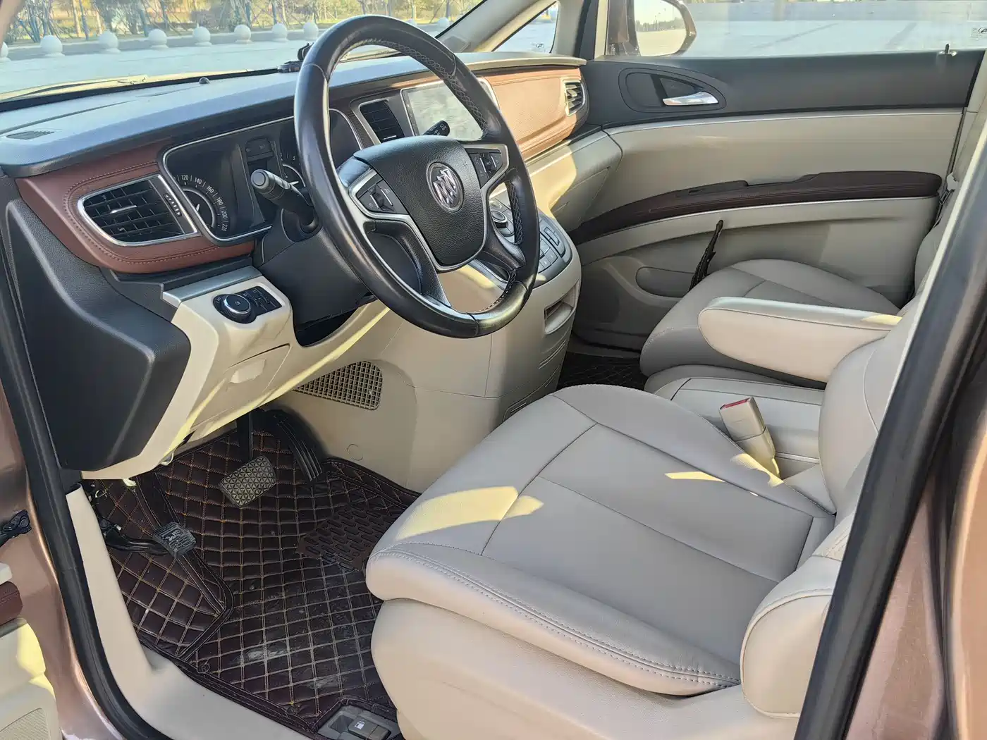 Buick GL8 2018 28T Luxury Model China VI фото 9