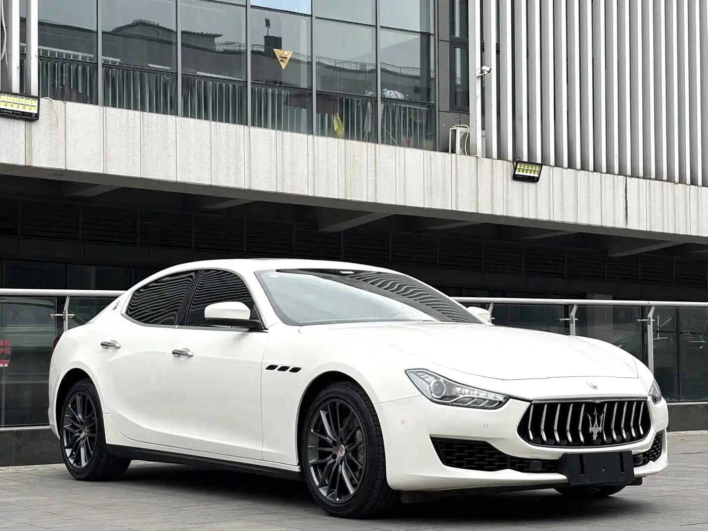 Maserati Ghibli 2021 2.0T Edge Edition фото 3