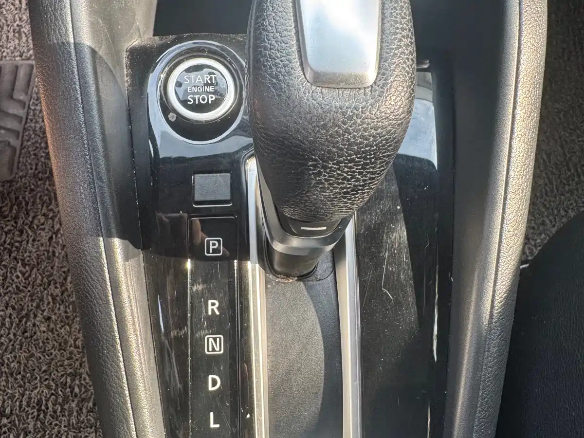 Nissan Kicks 2018 2017 1.5L CVT Smart Edition