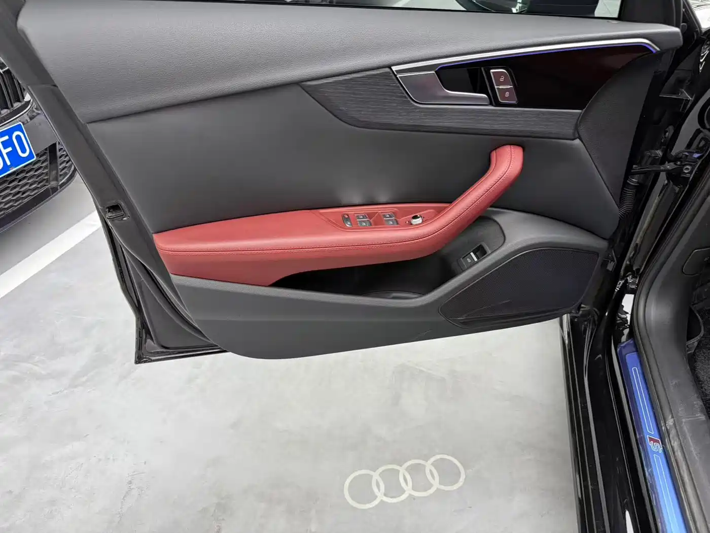 Audi A4L 2025 2 Million Celebration Edition 40 TFSI Luxury Dynamic фото 6