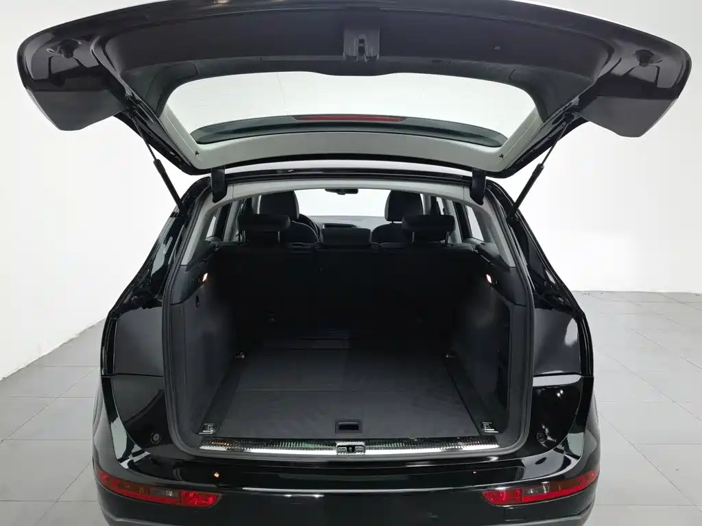 Audi Q5 2018 2017 Plus 40 TFSI Technology