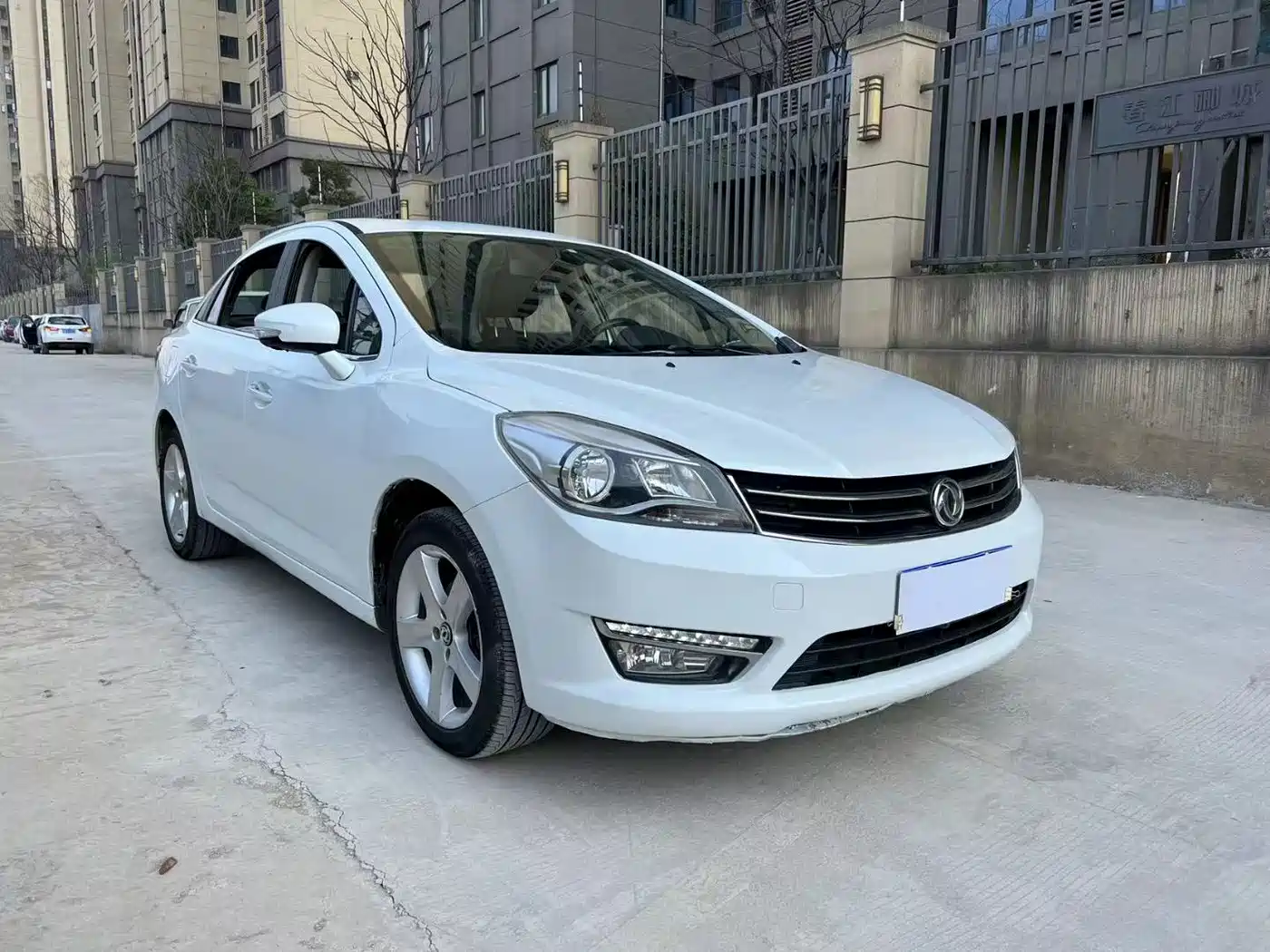Dongfeng Aeolus L60 2016 2015 1.8L Automatic New Enjoyment Type
