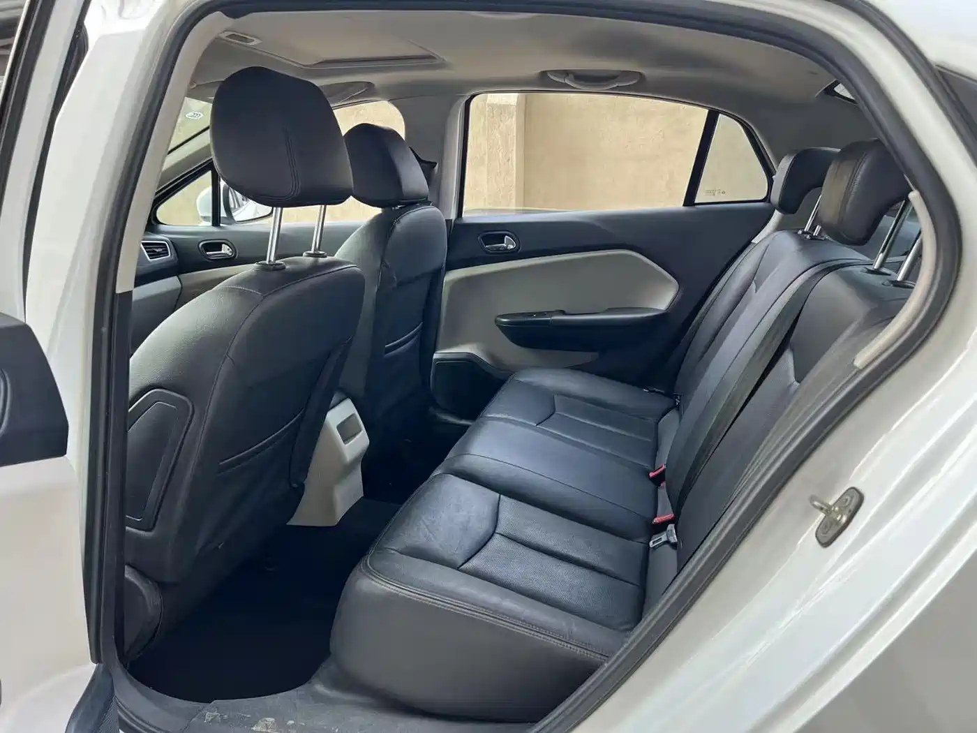 Dongfeng Aeolus L60 2016 2015 1.8L Automatic New Enjoyment Type