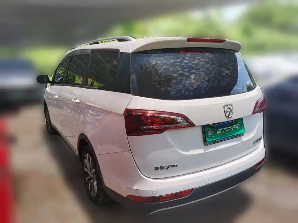 Baojun 730 2020 2019 1.5L Manual Fashion Edition 7-Seater China VI