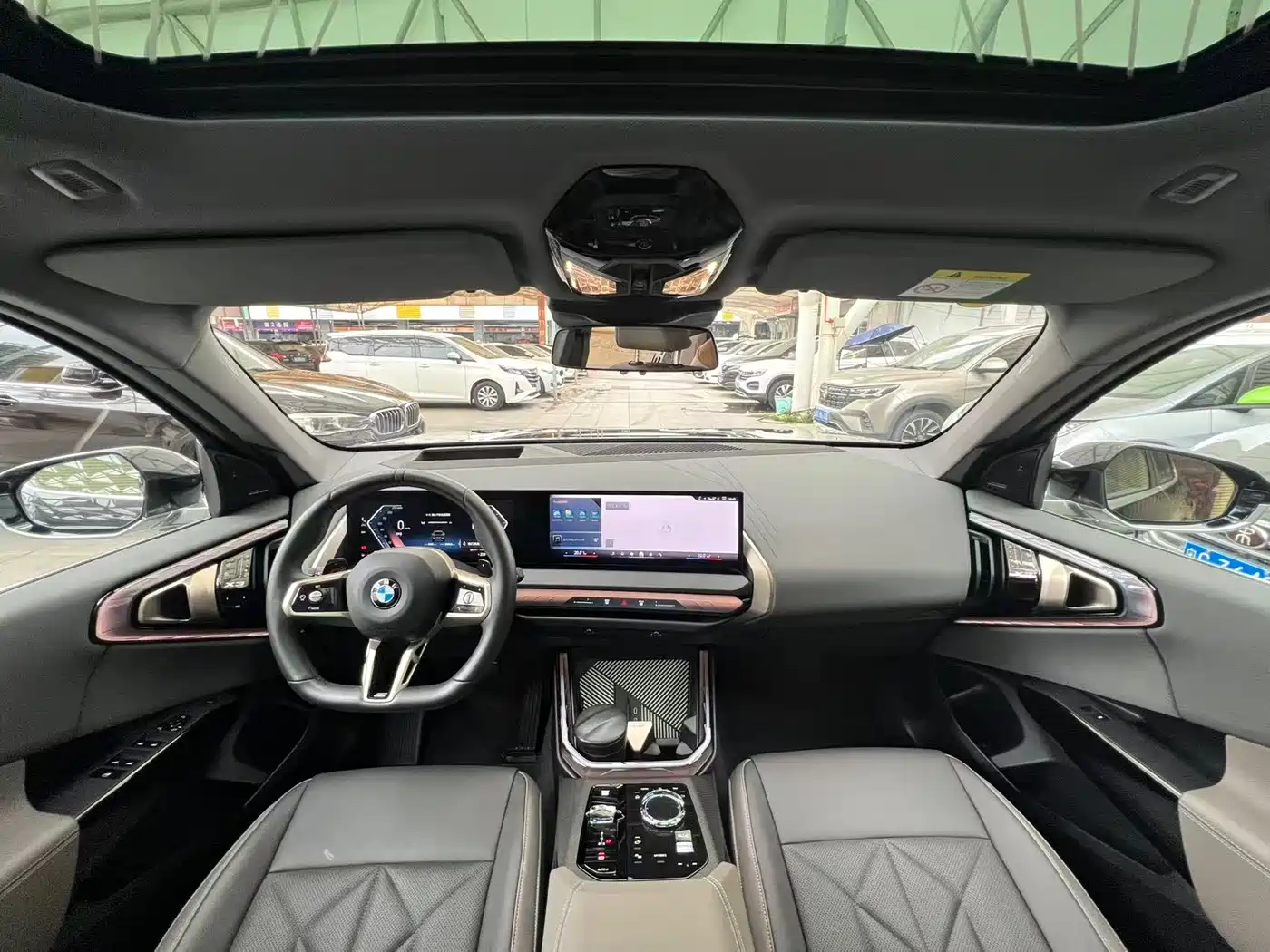 BMW X3 2025 xDrive30L Premium Model M Sport Black Package фото 6