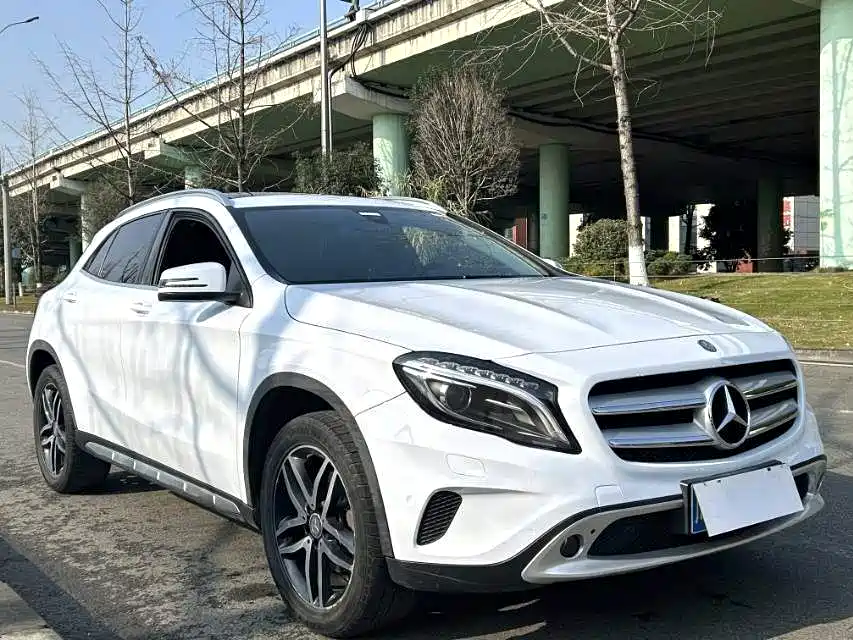 Mercedes-Benz GLA 2016 GLA 220 4MATIC Fashion фото 6