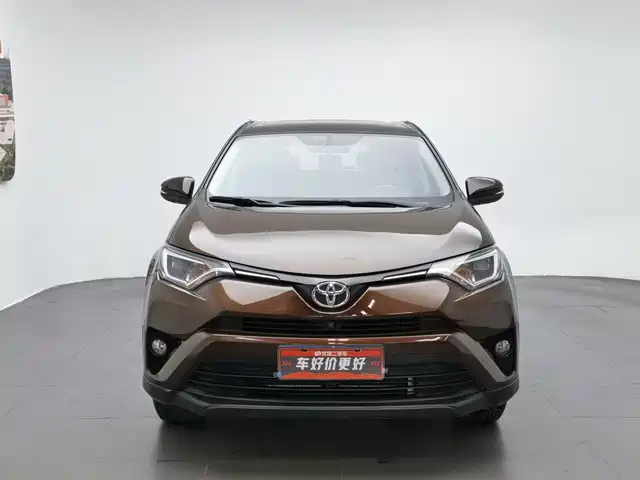Toyota RAV4 Rongfang 2016 2.0L CVT 2WD Trend (China V) — фото 3