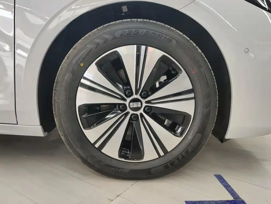 Geely Galaxy Galaxy A7 2026 2025 EM-i High Configuration