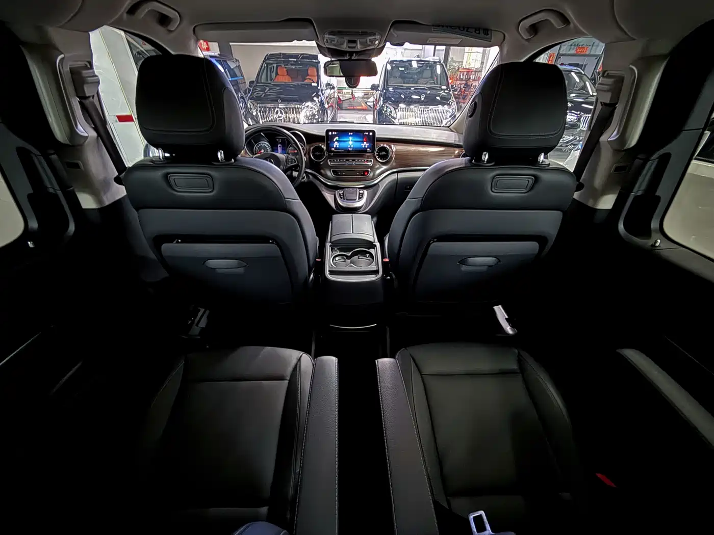Mercedes-Benz V-Class 2022 V 260 Pilot Edition фото 15