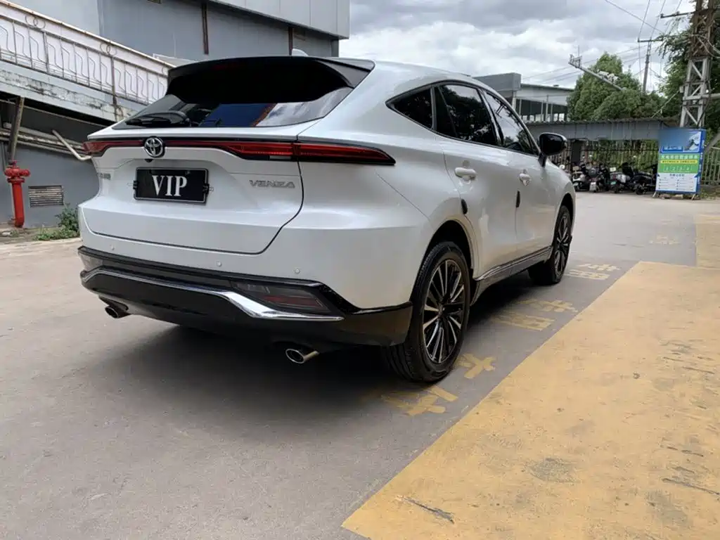 Toyota Venza 2022 2022 2.0L CVT 2WD Premium