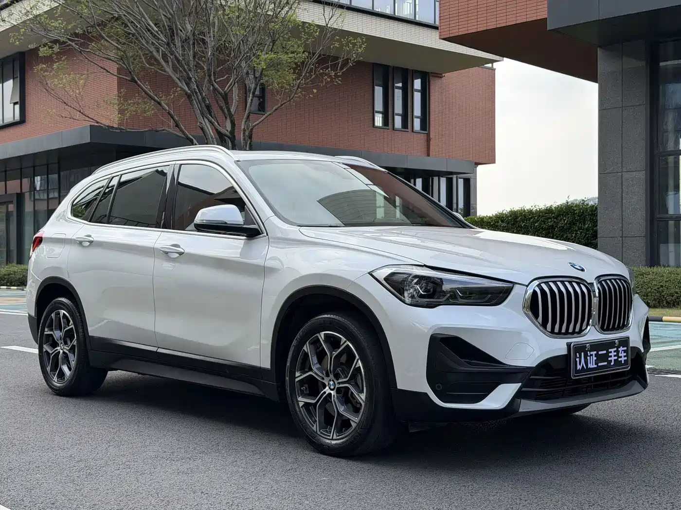 BMW X1 2022 sDrive25Li Leading фото 4