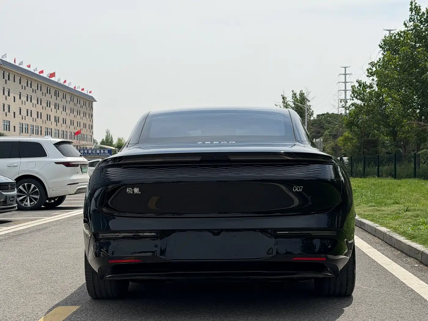 Zeekr 007 2024 RWD Intelligent Driving Edition 100kWh фото 5