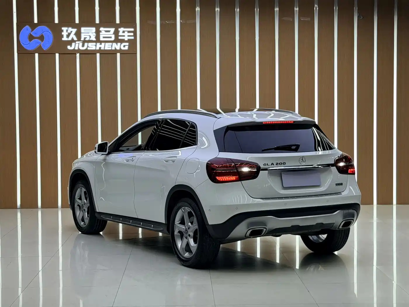 Mercedes-Benz GLA 2018 GLA 200 Dynamic фото 23