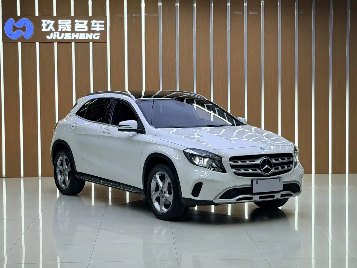 Mercedes-Benz GLA 2018 GLA 200 Dynamic фото 3