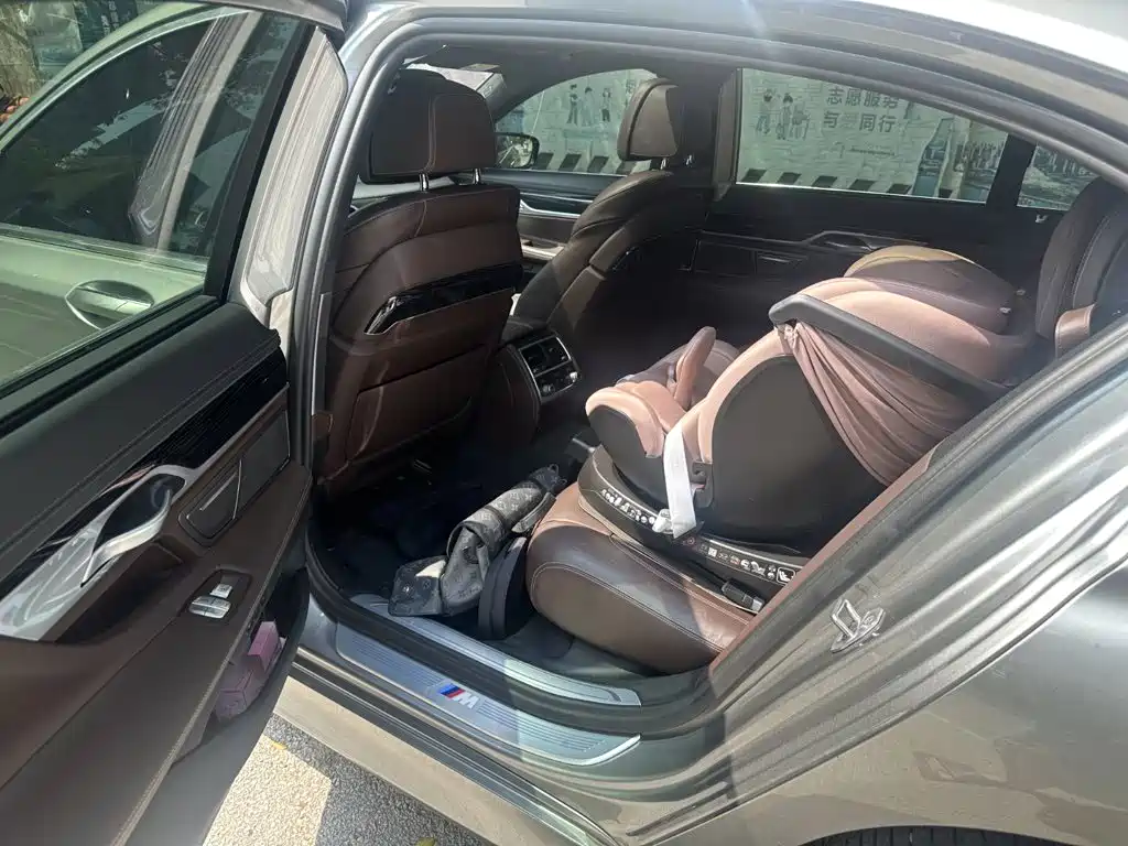 BMW 7 Series 2022 2021 Model 730Li M Sport Package