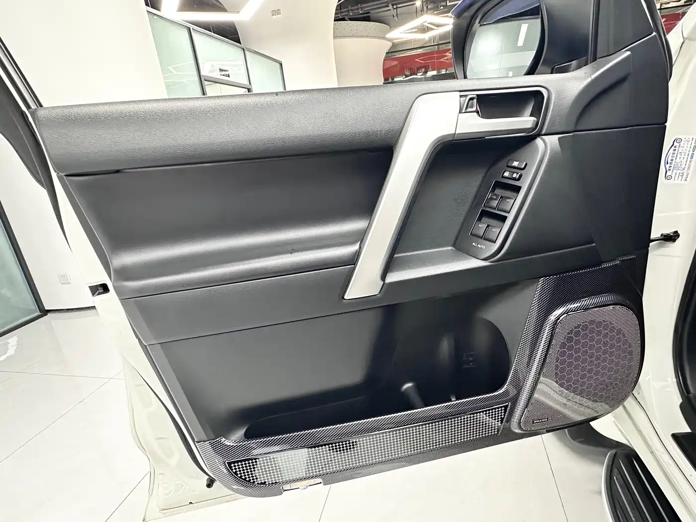 Toyota Prado 2019 3.5L Automatic TX-L Zunxiang Edition фото 8