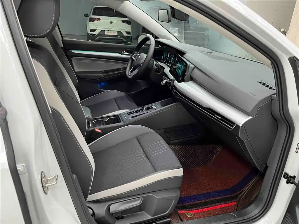 Volkswagen Golf 2021 280TSI DSG Pro фото 13