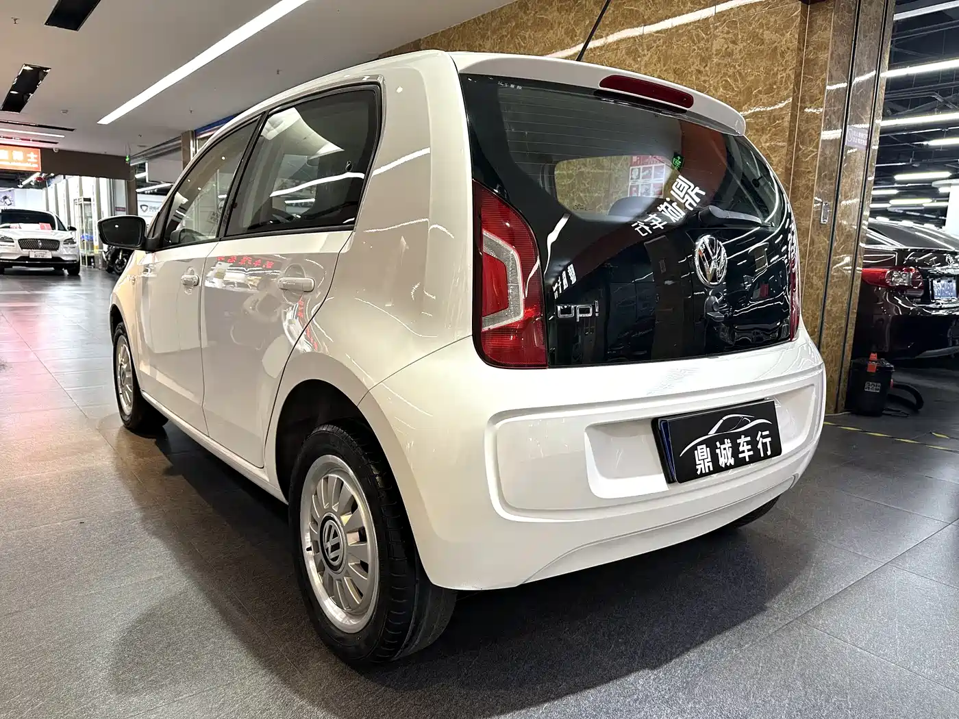 2016 Volkswagen up!