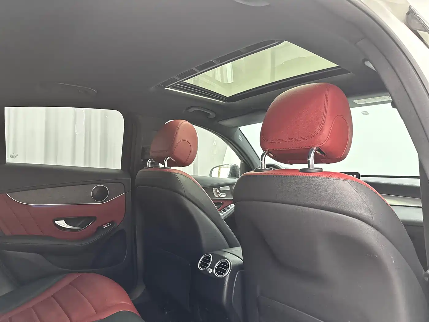 Mercedes-Benz GLC Coupe 2020 GLC 300 4MATIC Coupe SUV фото 33