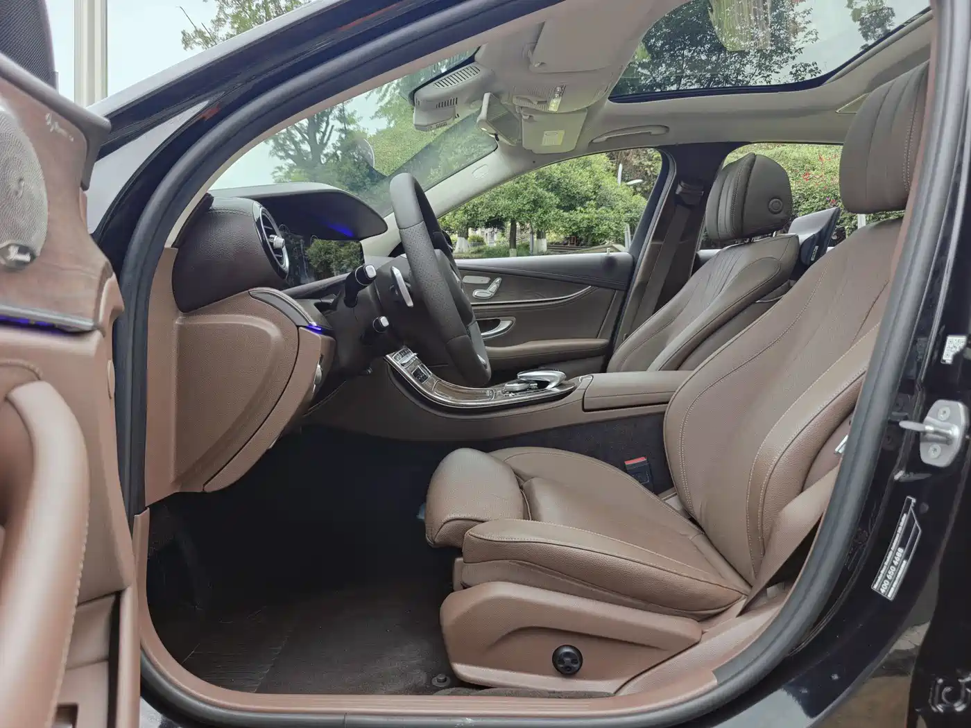 Mercedes-Benz E-Class 2017 E 200 L 4MATIC фото 15