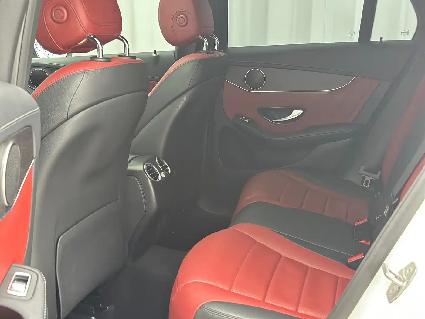 Mercedes-Benz GLC Coupe 2020 GLC 300 4MATIC Coupe SUV фото 29