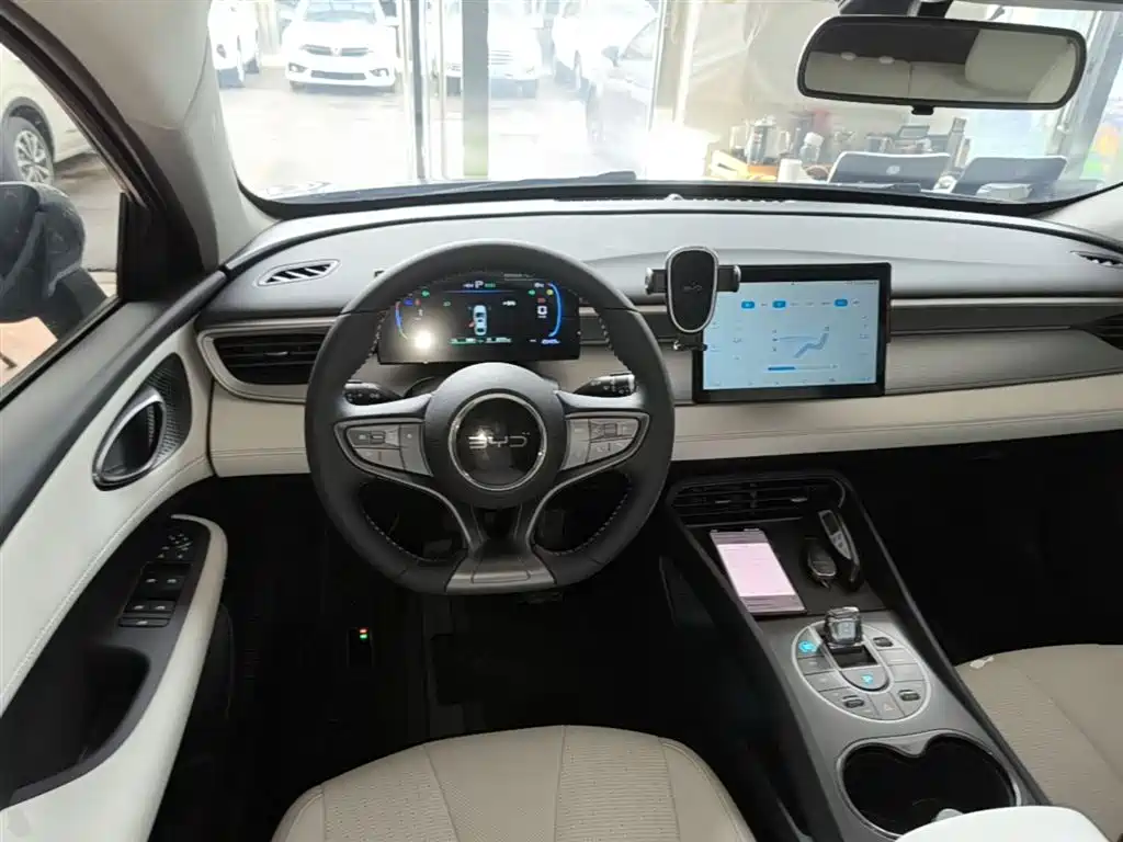 BYD Hai Bao 05 DM-i 2025 DM-i Smart Drive Edition 55KM Luxury фото 11