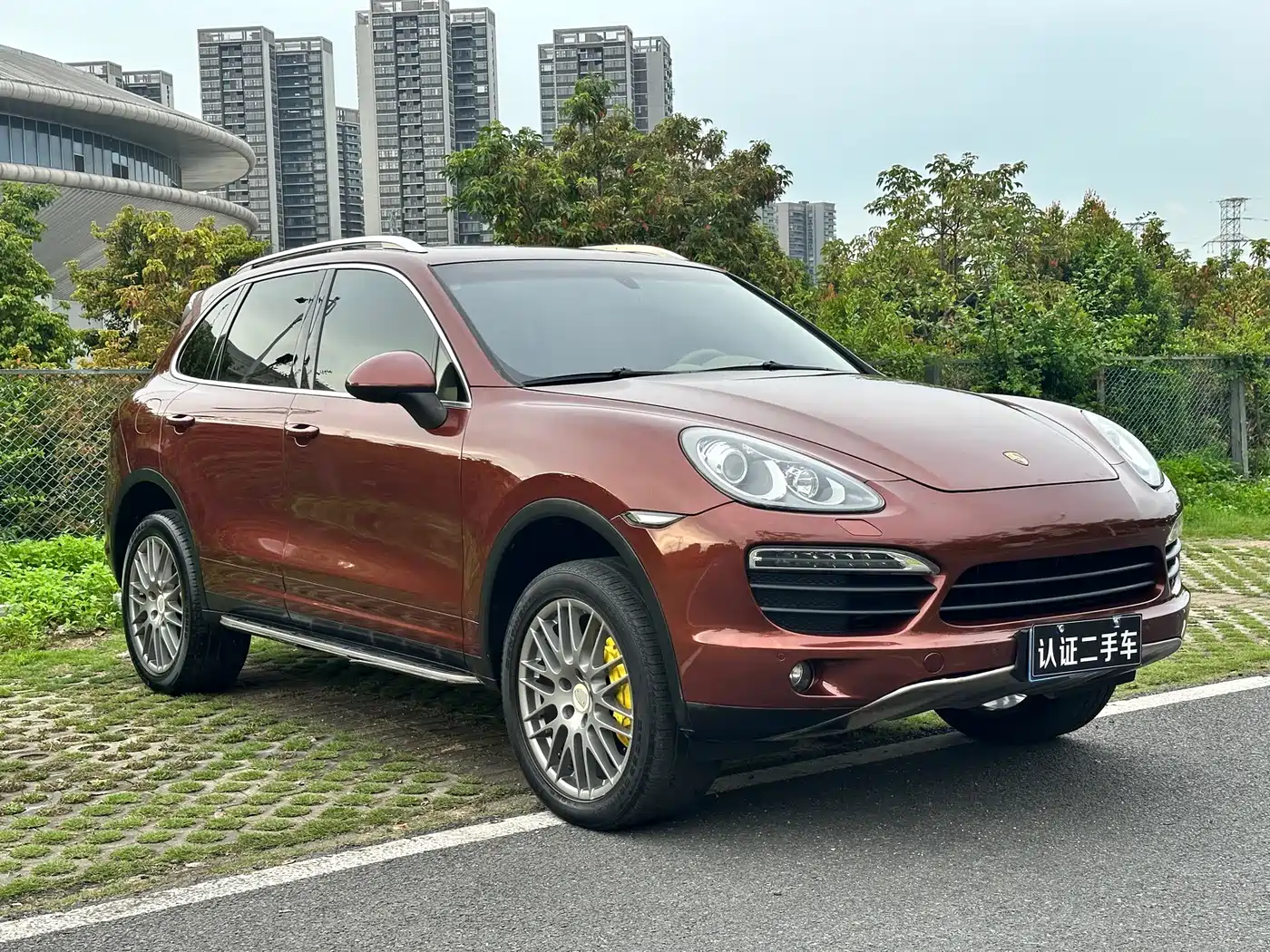 Porsche Cayenne 2011 Cayenne S 4.8L фото 3