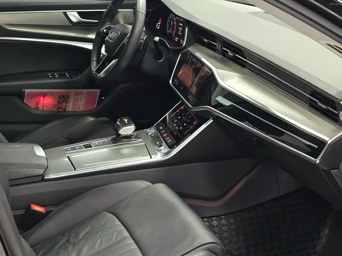 Photo 6 - Audi A6L