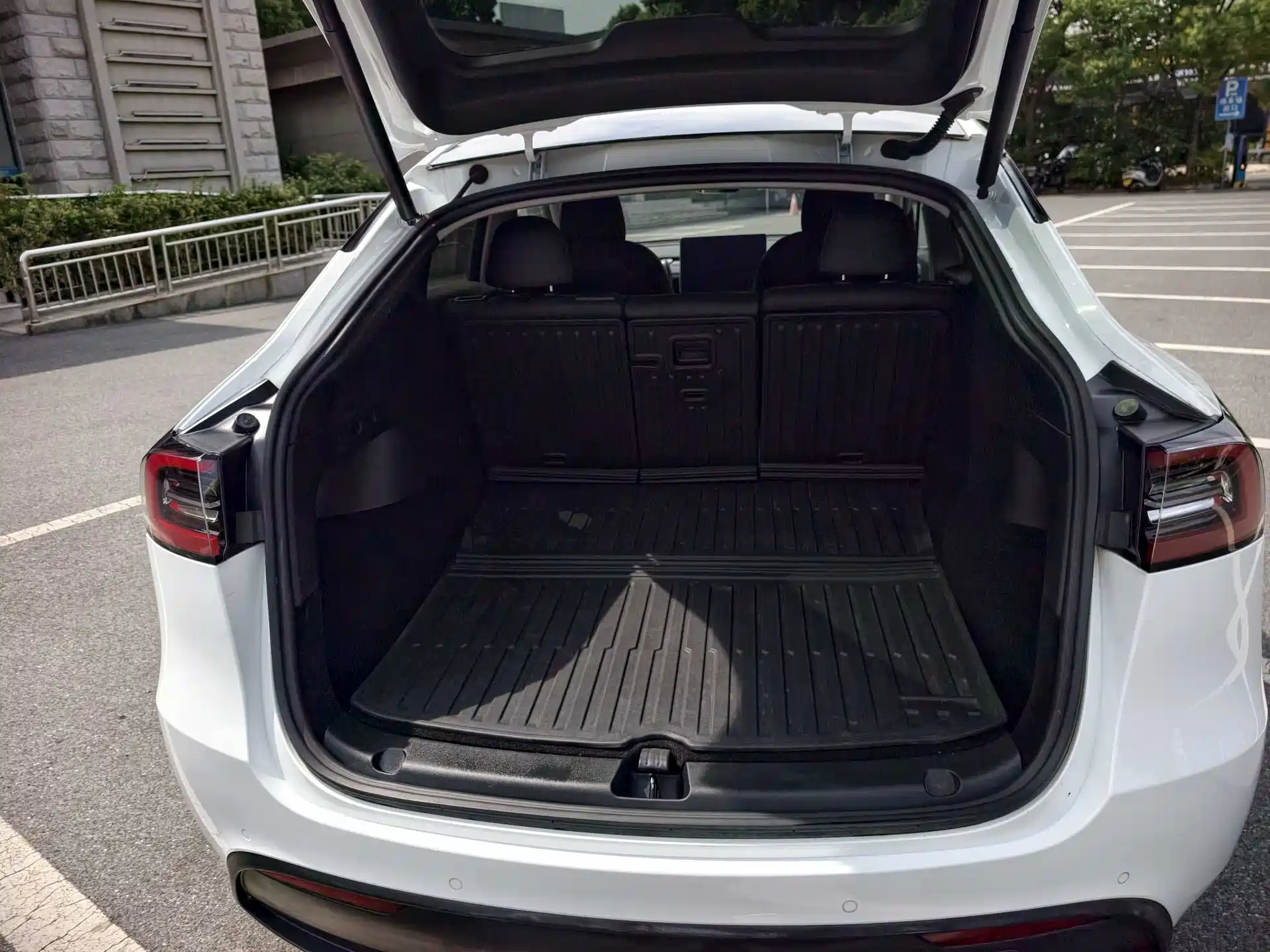 Фото 16 - Tesla Model Y