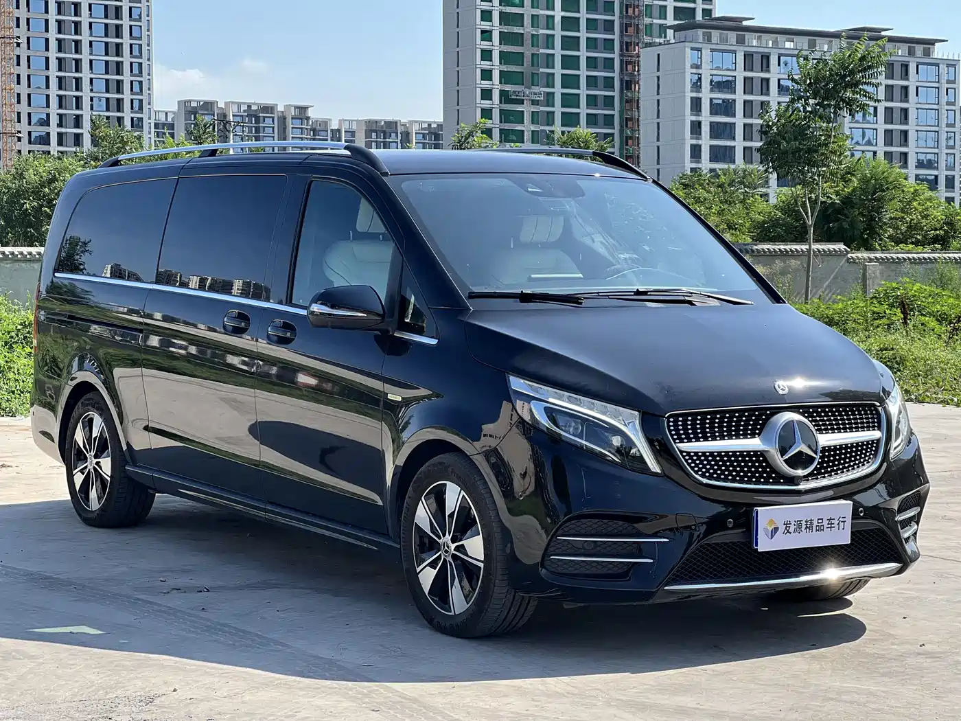 Mercedes-Benz V-Class 2020 Model V 260 L Long Wheelbase Luxury фото 3