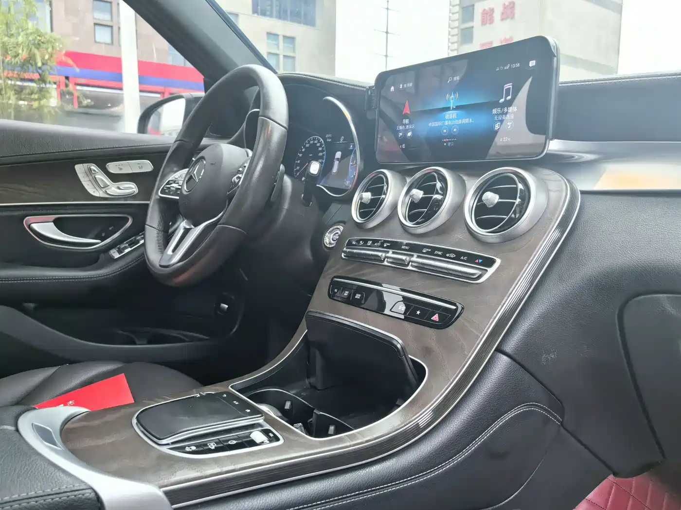 Mercedes-Benz GLC 2020 GLC 300 L 4MATIC Dynamic фото 8