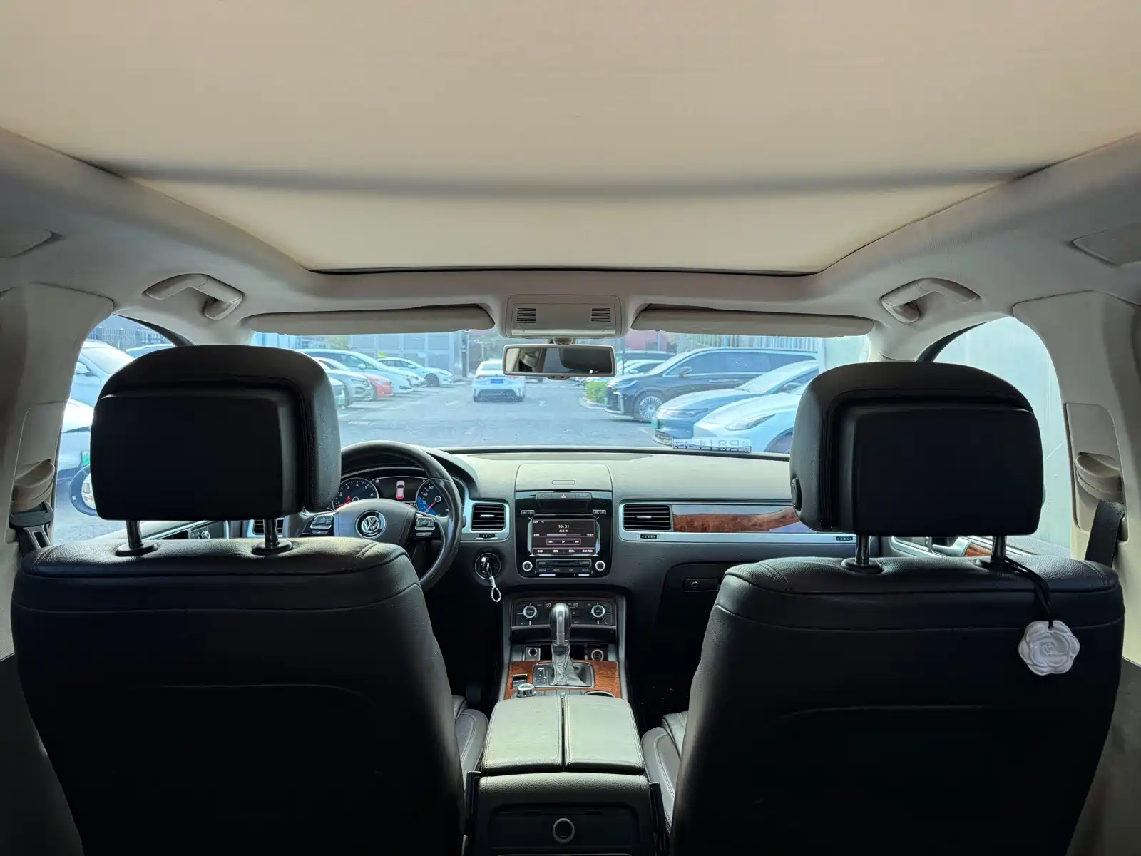 Фото 14 - Volkswagen Touareg